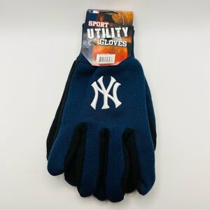 3/$30 New York Yankees MLB TEAM SPORT UTILITY GLOVES
